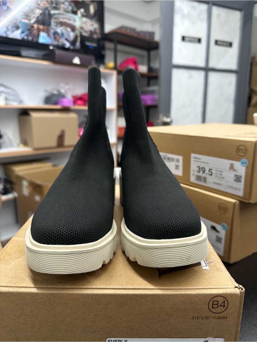 Vivaia Everly boots